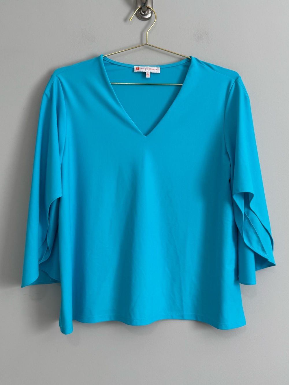 Jude Connally 3/4 Flowy Sleeve Top